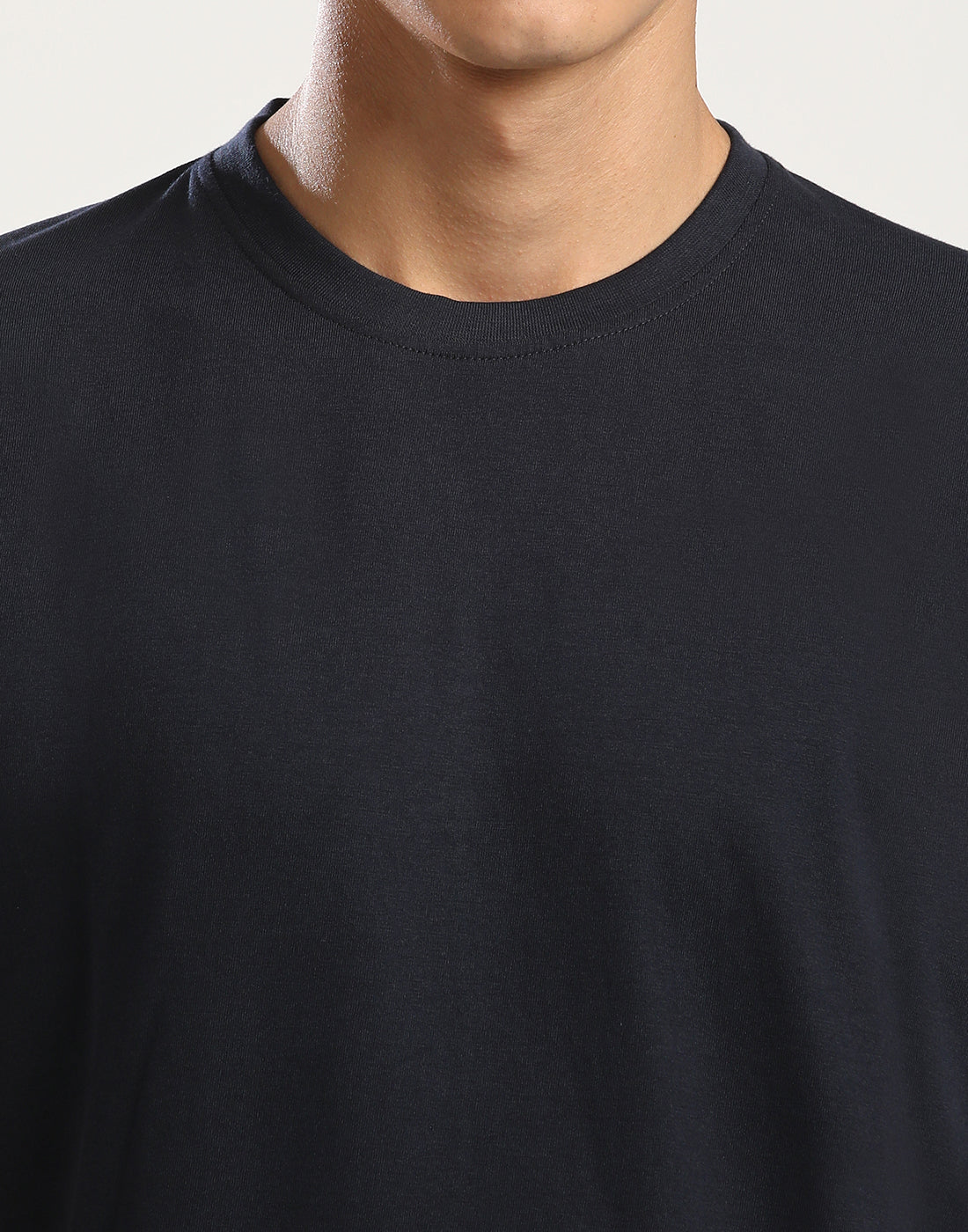 NAVY - ROUND NECK - T-SHIRT