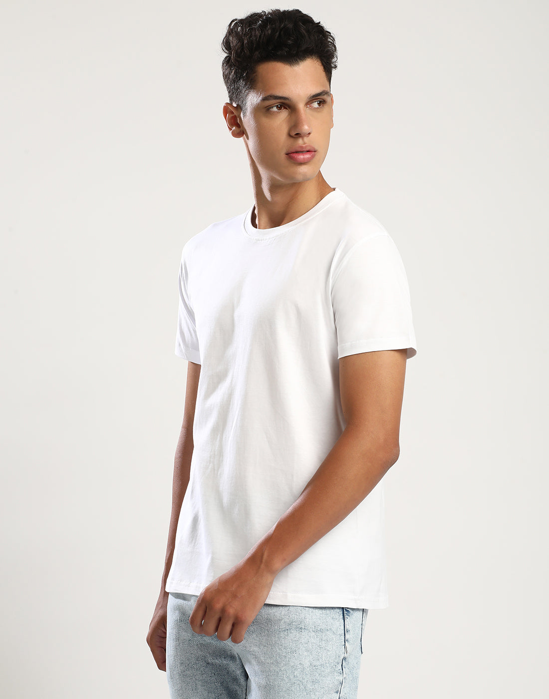 WHITE - ROUND NECK - TSHIRT